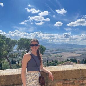 Meet your Posher, Elizabeth